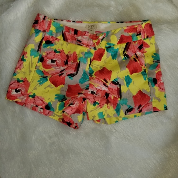 ⚘🏵🏵Shorts 🏵🏵🌹 - Picture 2 of 4